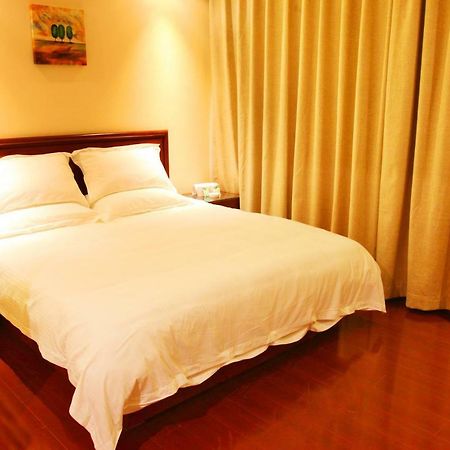 Greentree Inn Guiyang Court Street West Zhongshan Road Subway Station Business Hotel Exterior photo