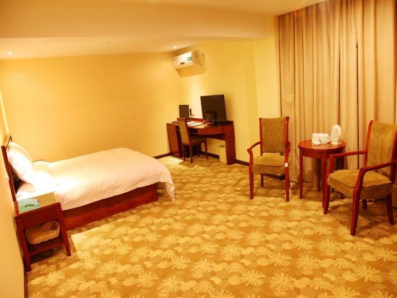 Greentree Inn Guiyang Court Street West Zhongshan Road Subway Station Business Hotel Exterior photo