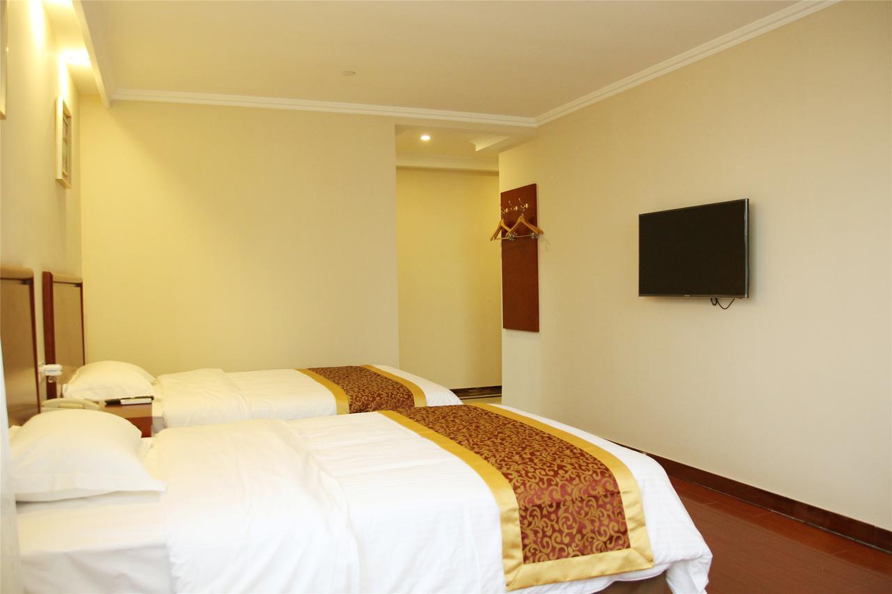 Greentree Inn Guiyang Court Street West Zhongshan Road Subway Station Business Hotel Exterior photo