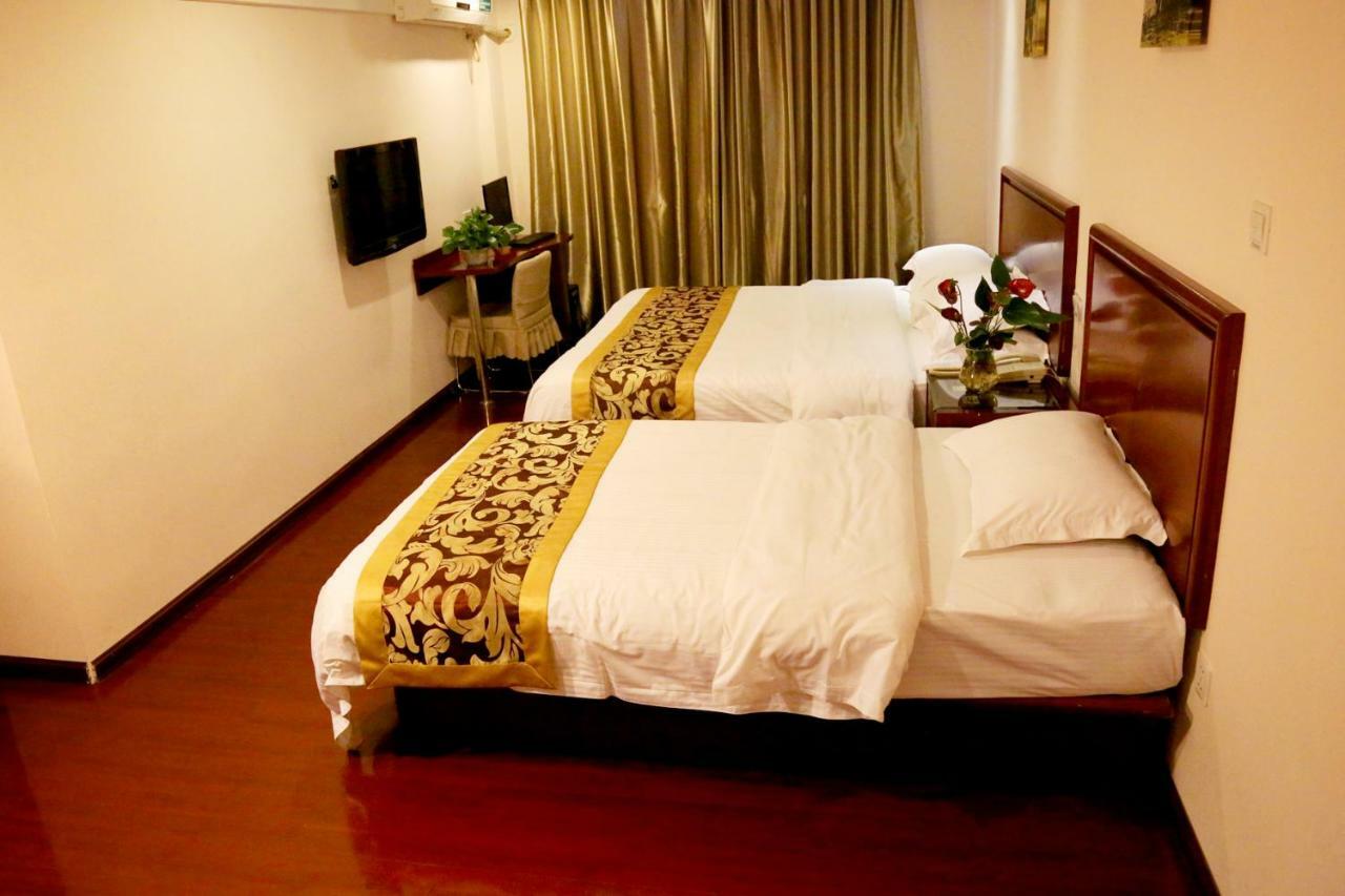 Greentree Inn Guiyang Court Street West Zhongshan Road Subway Station Business Hotel Exterior photo