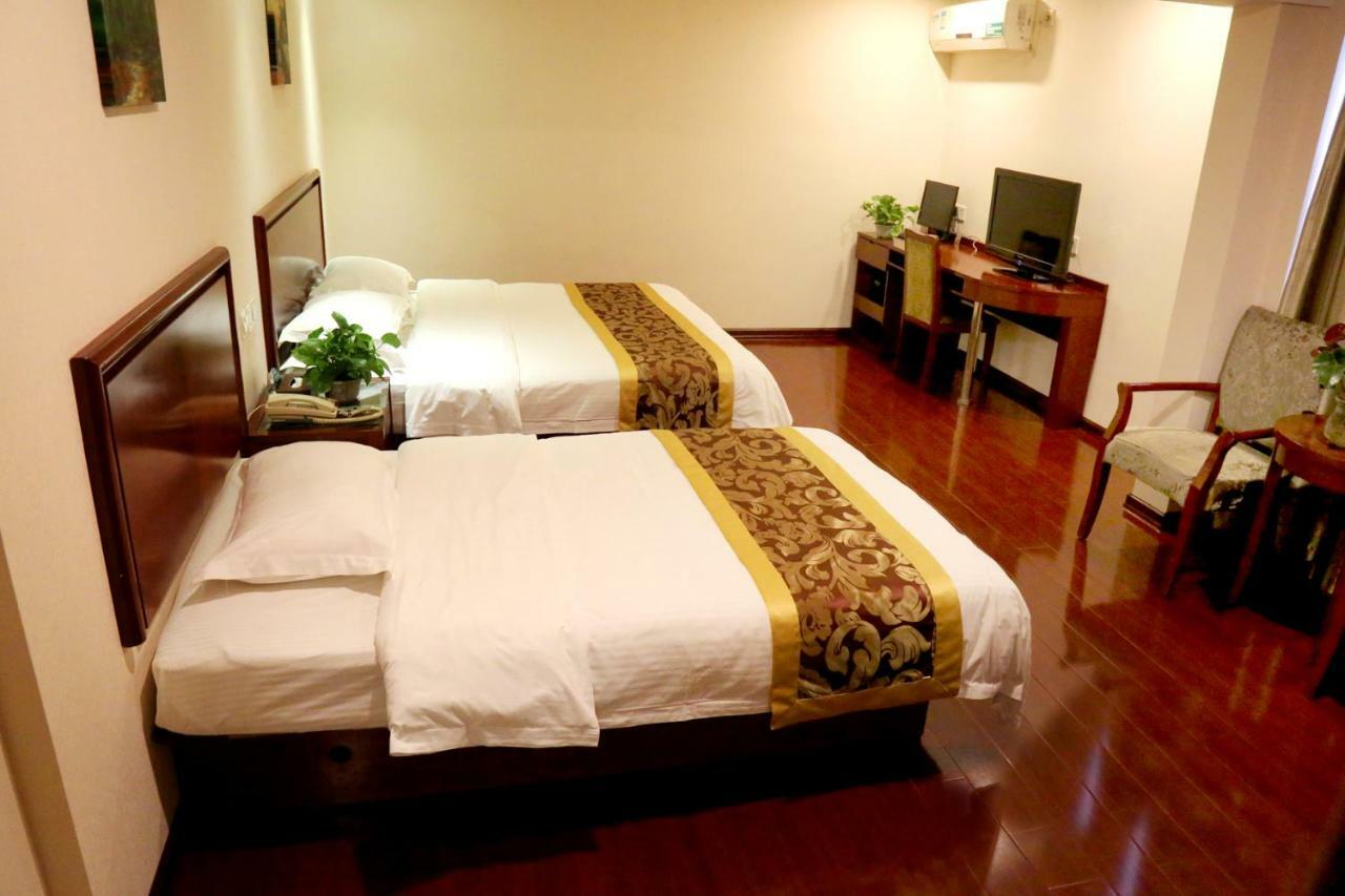 Greentree Inn Guiyang Court Street West Zhongshan Road Subway Station Business Hotel Exterior photo
