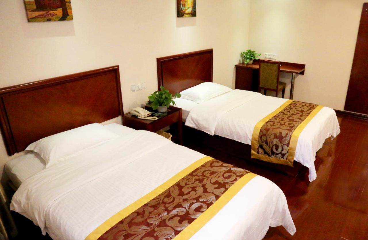 Greentree Inn Guiyang Court Street West Zhongshan Road Subway Station Business Hotel Exterior photo