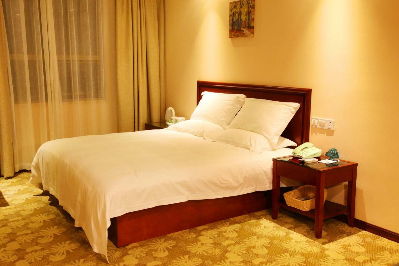 Greentree Inn Guiyang Court Street West Zhongshan Road Subway Station Business Hotel Exterior photo